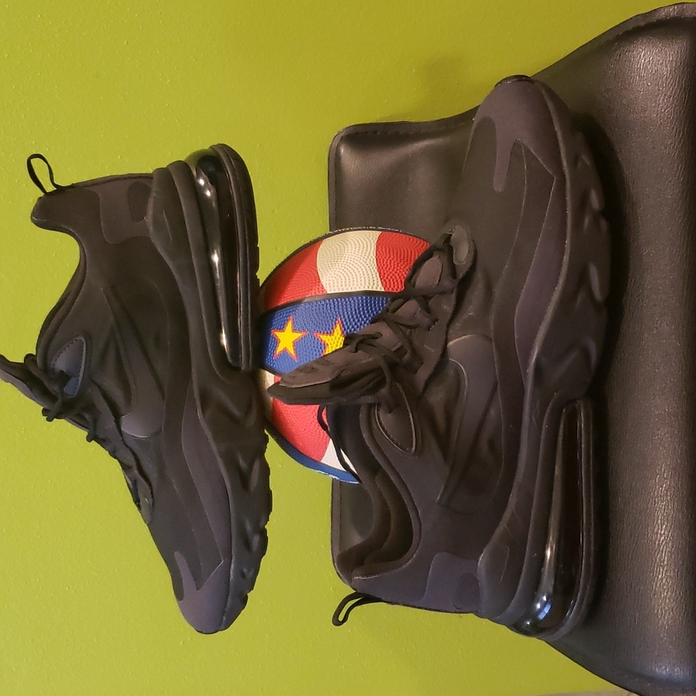 AIR FORCE 270 REACT GS TRIPLE BLACK
